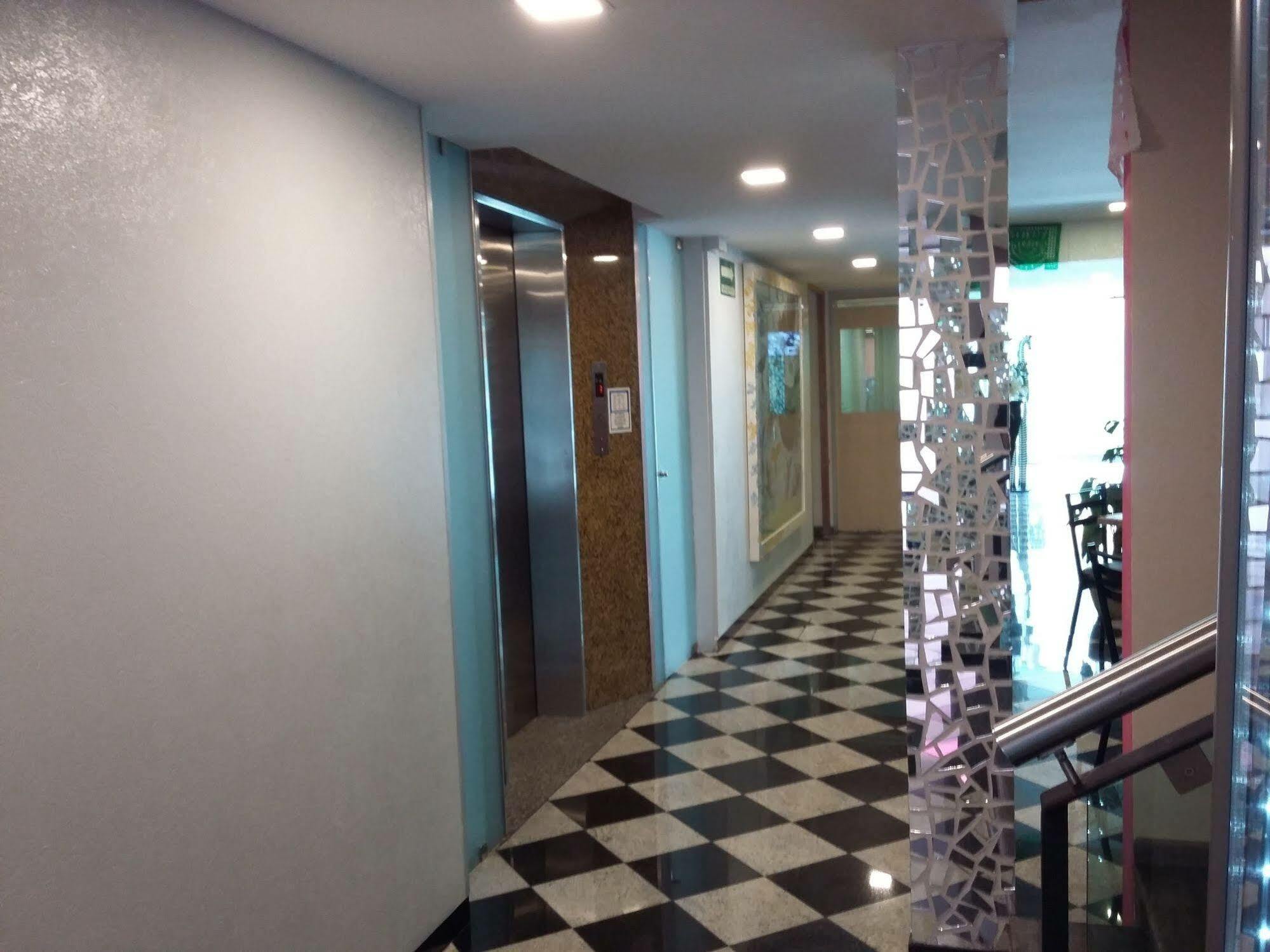 Dharma Hotel Mexiko-Stadt